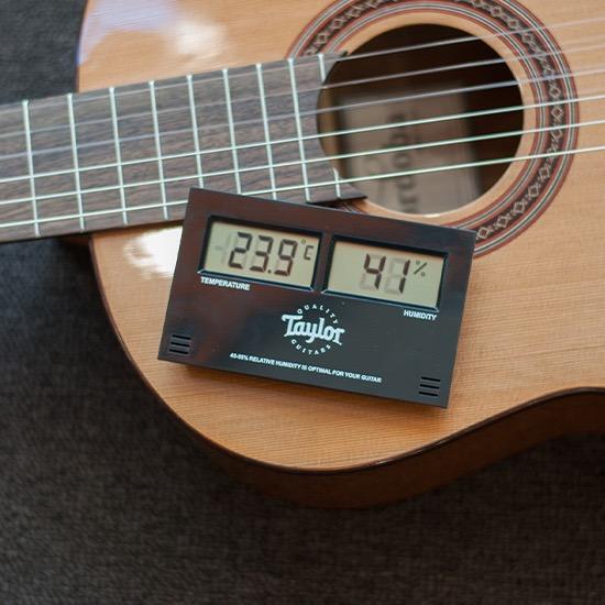 How to Protect Your Guitar From Humidity and Temperature Changes This Fall