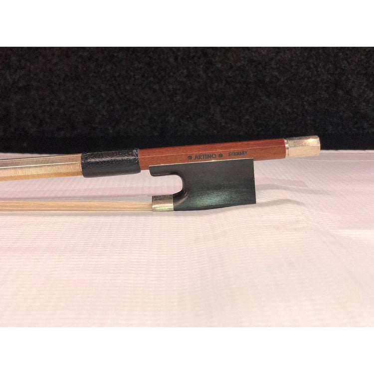 Otto Musica BFD115A44 *ARTINO* (Made in GERMANY) silver Pernambuco violin bow, octagonal, plain frog